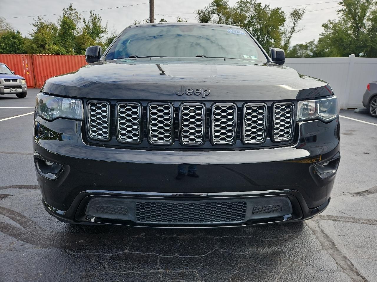 Jeep Grand Cherokee Laredo 4WD 2018