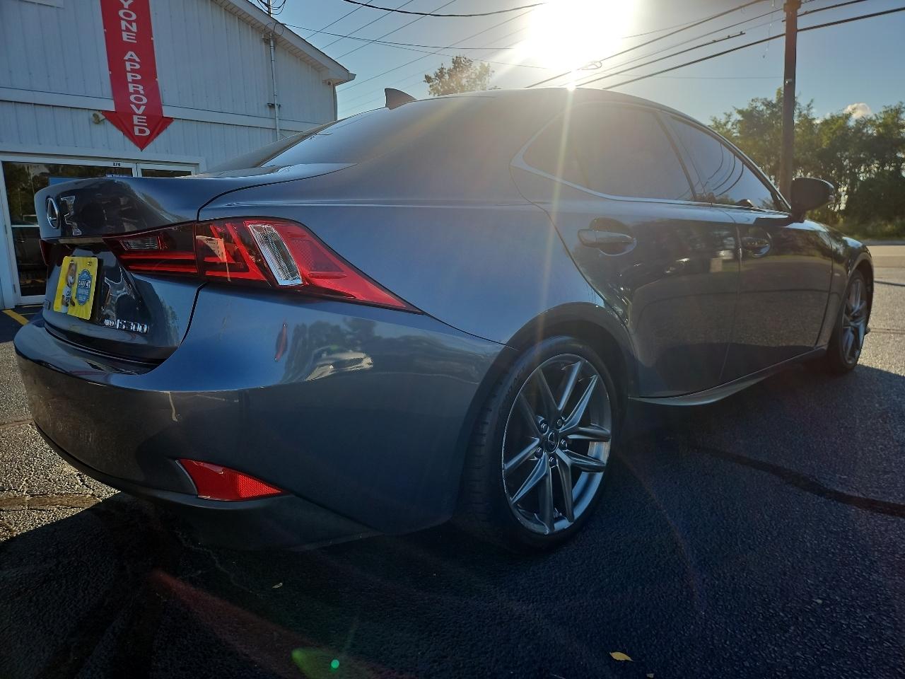 Lexus IS 300 AWD 2016
