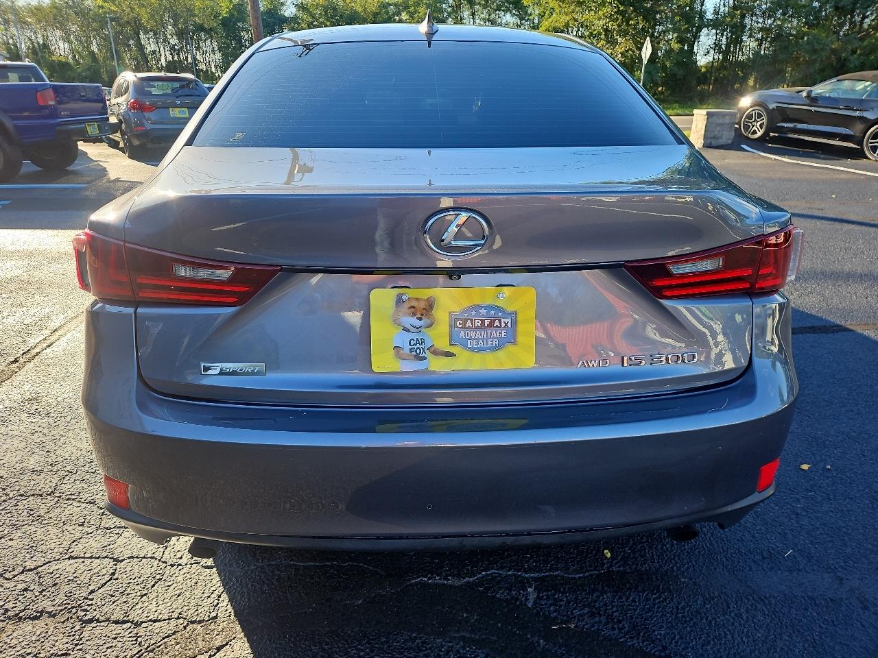 Lexus IS 300 AWD 2016