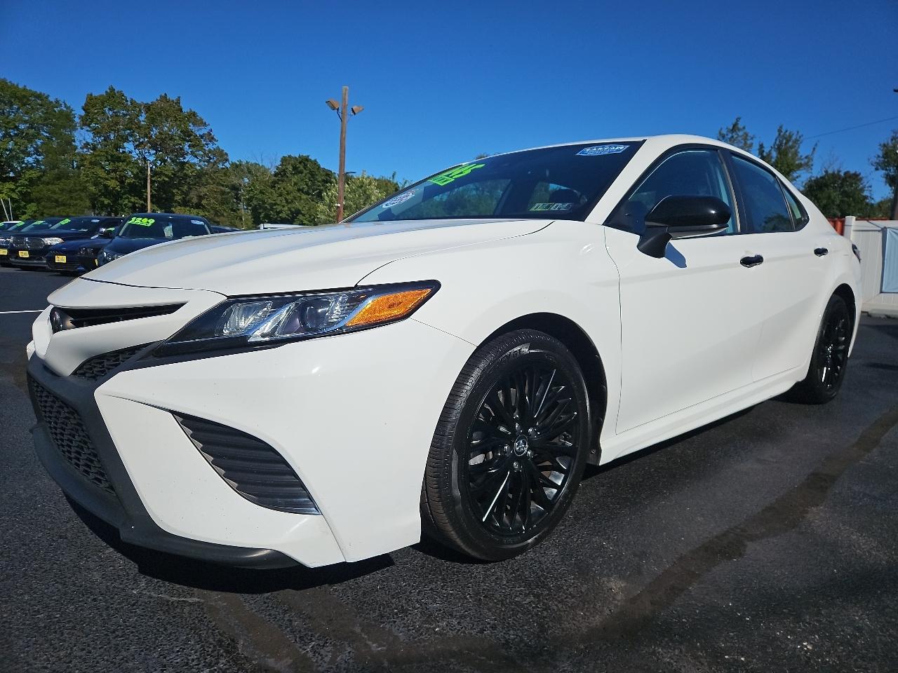 Toyota Camry SE 2020