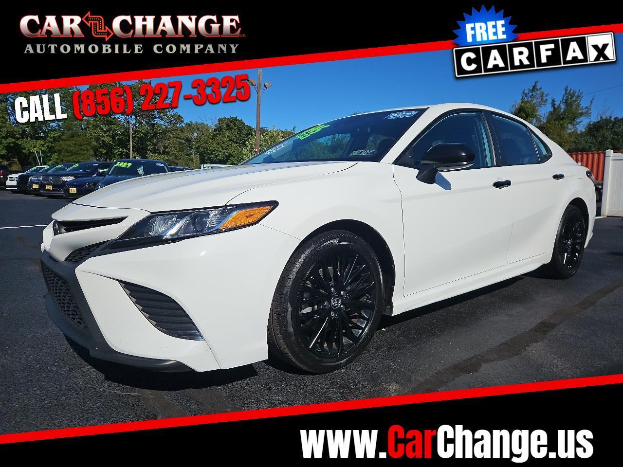 Toyota Camry SE 2020