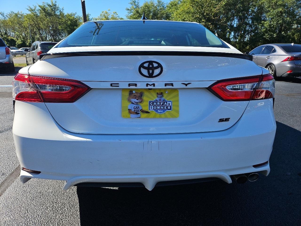 Toyota Camry SE 2020