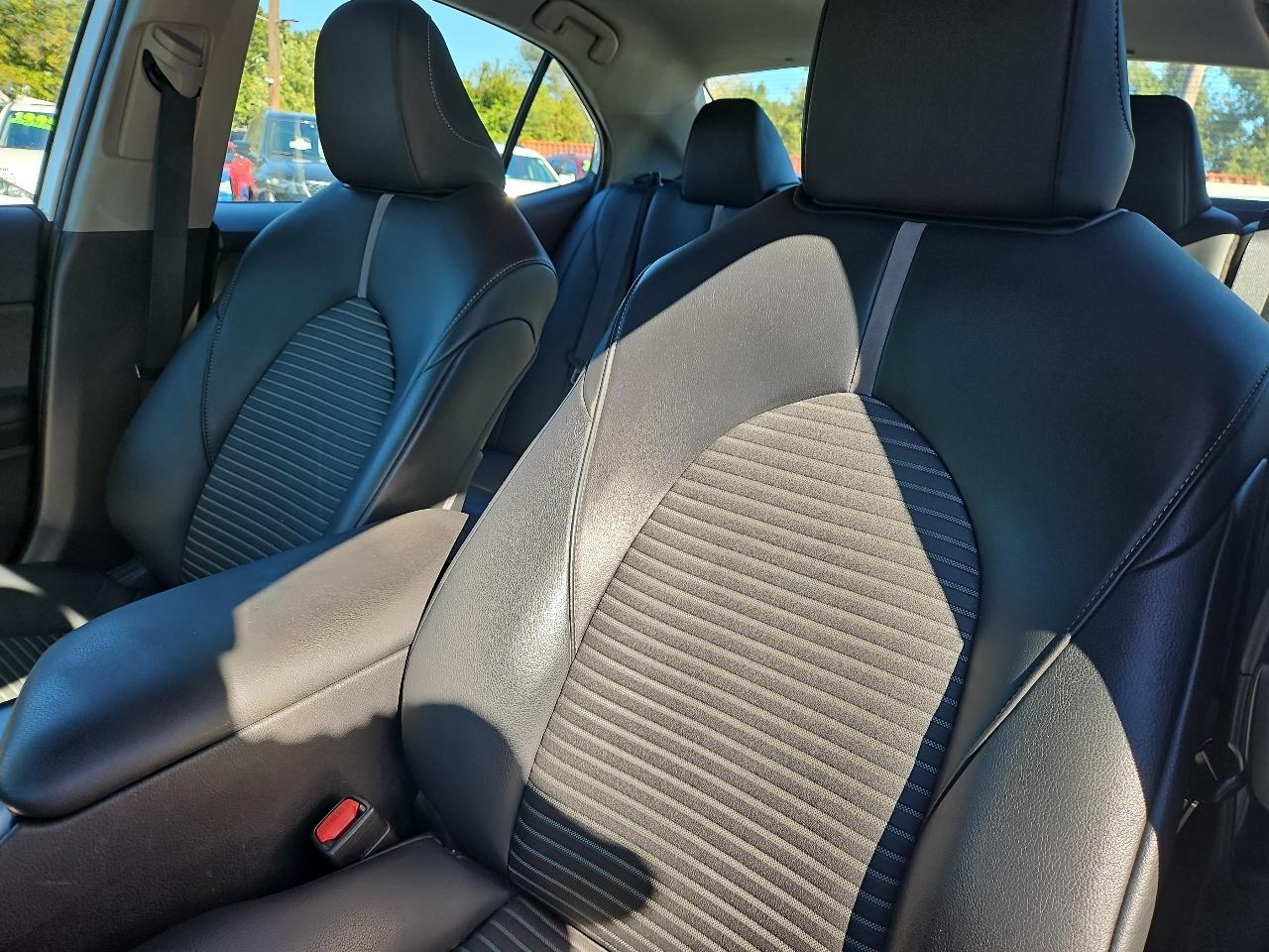 Toyota Camry SE 2020