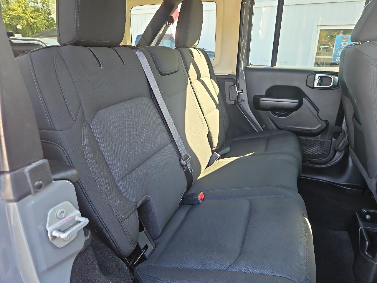 Jeep Wrangler Unlimited Sport 2021