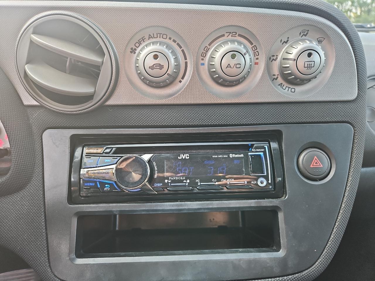 Acura RSX Coupe with 5-speed AT 2006
