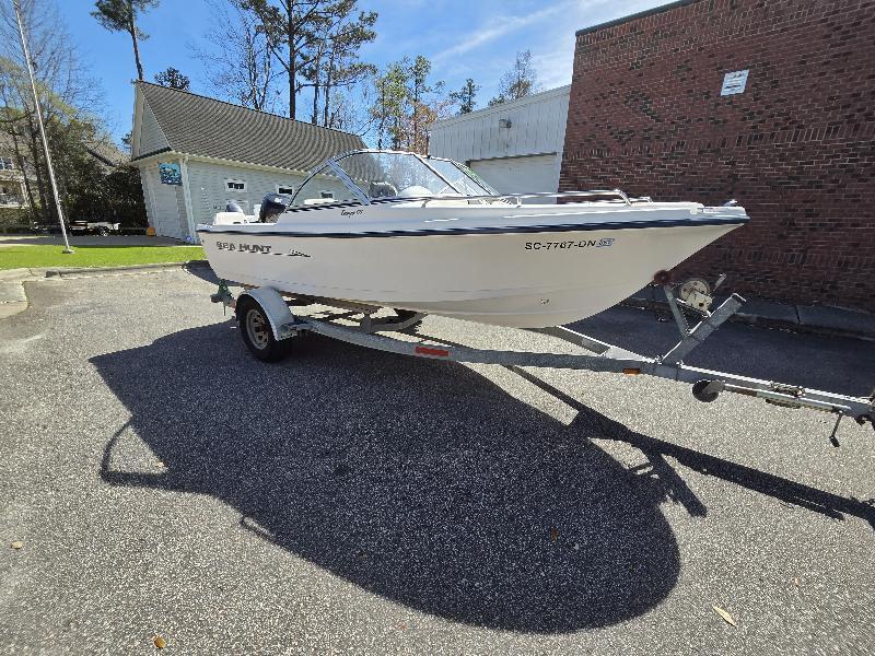 Sea Hunt Escape 175  2005