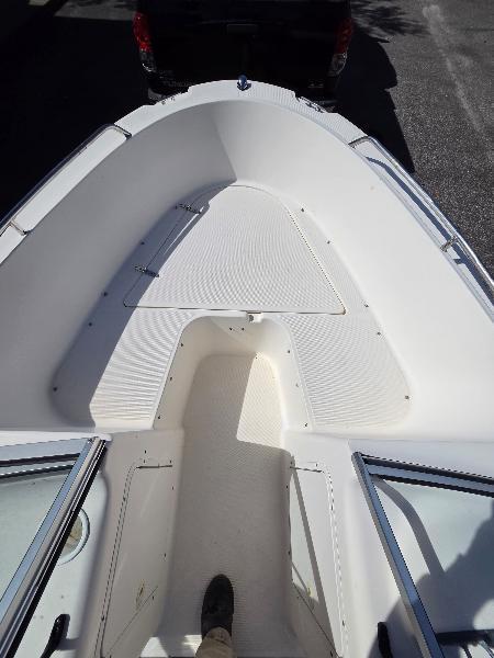 Sea Hunt Escape 175  2005