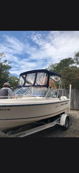 Sea Hunt Escape 175  2005