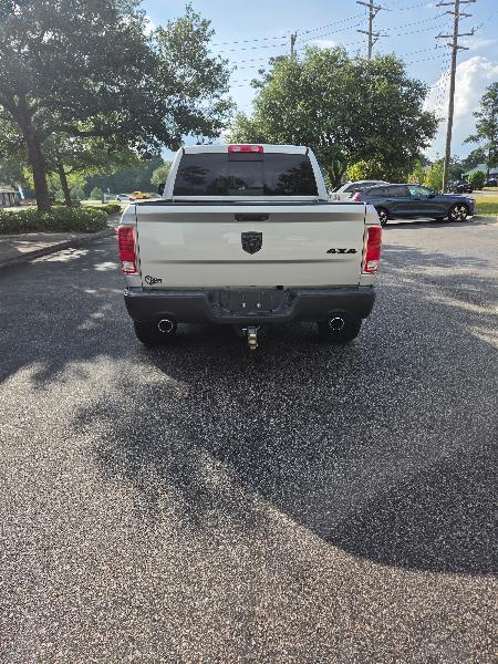 RAM 1500 Laramie Crew Cab SWB 4WD 2014