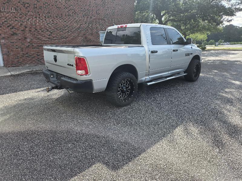 RAM 1500 Laramie Crew Cab SWB 4WD 2014