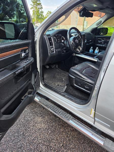 RAM 1500 Laramie Crew Cab SWB 4WD 2014