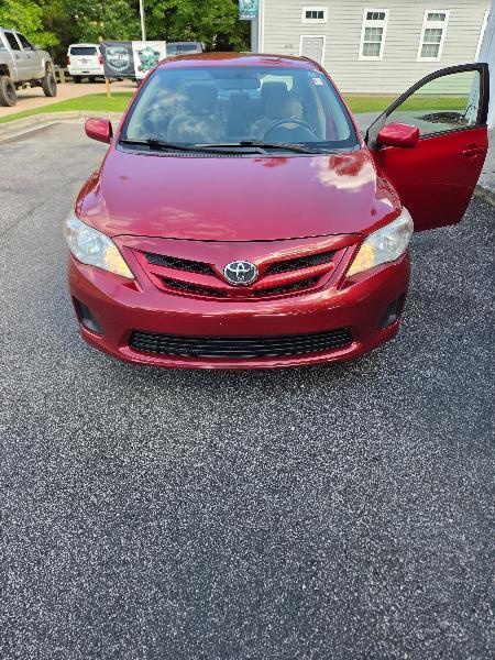 Toyota Corolla LE 4-Speed AT 2011