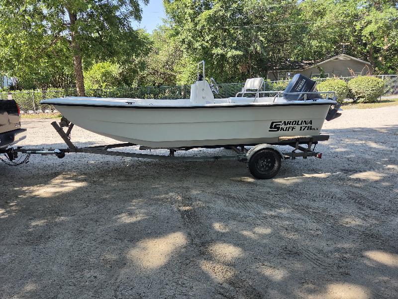 2005 Carolina Skiff 17dlx 