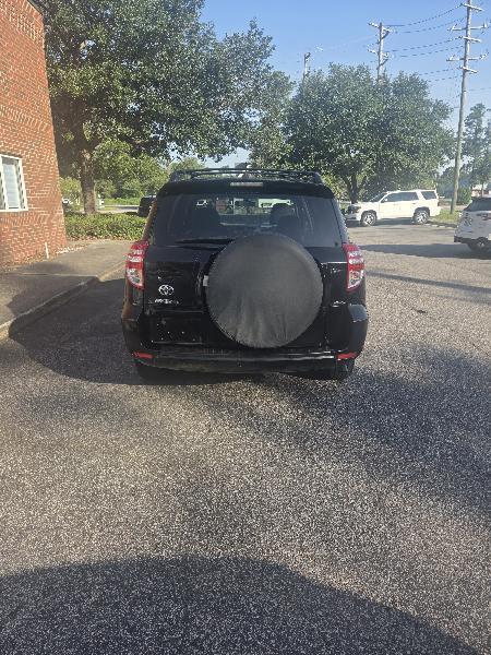 Toyota RAV4 Base I4 4WD 2012