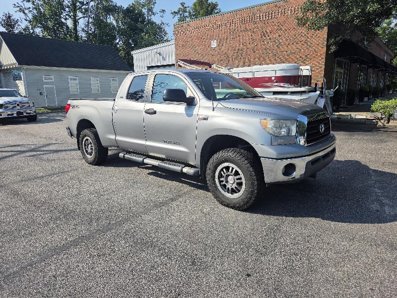 Toyota Tundra SR5 Double Cab 5.7L 4WD 2008