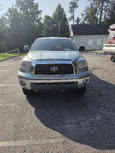 Toyota Tundra SR5 Double Cab 5.7L 4WD 2008