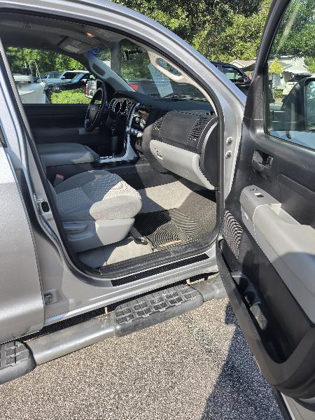 Toyota Tundra SR5 Double Cab 5.7L 4WD 2008