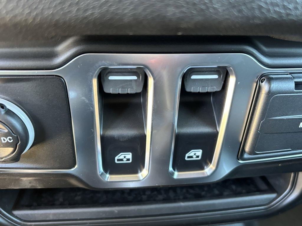 Jeep Wrangler Sport 2026