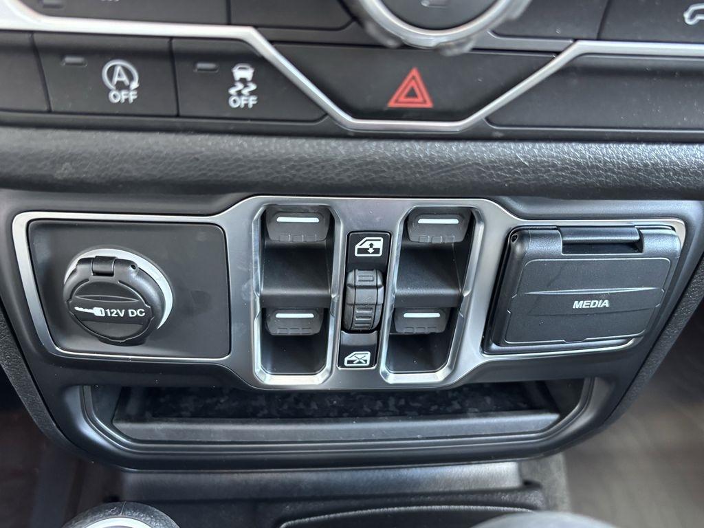 Jeep Wrangler Sport 2026