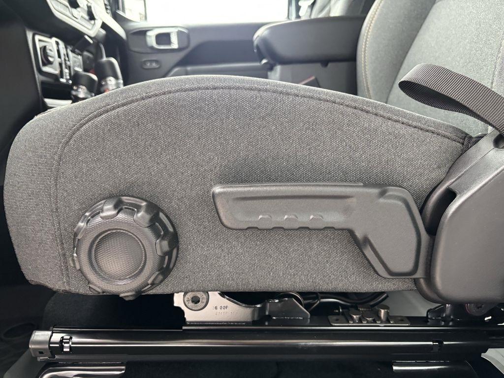 Jeep Wrangler Sport 2026