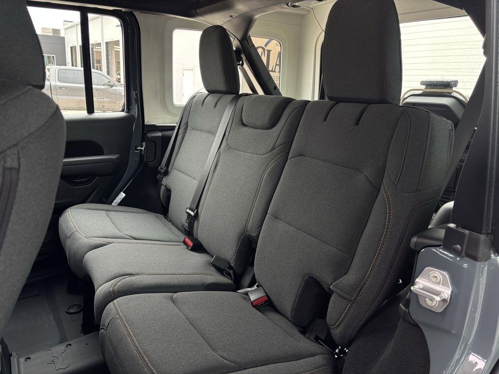 Jeep Wrangler Sport 2026