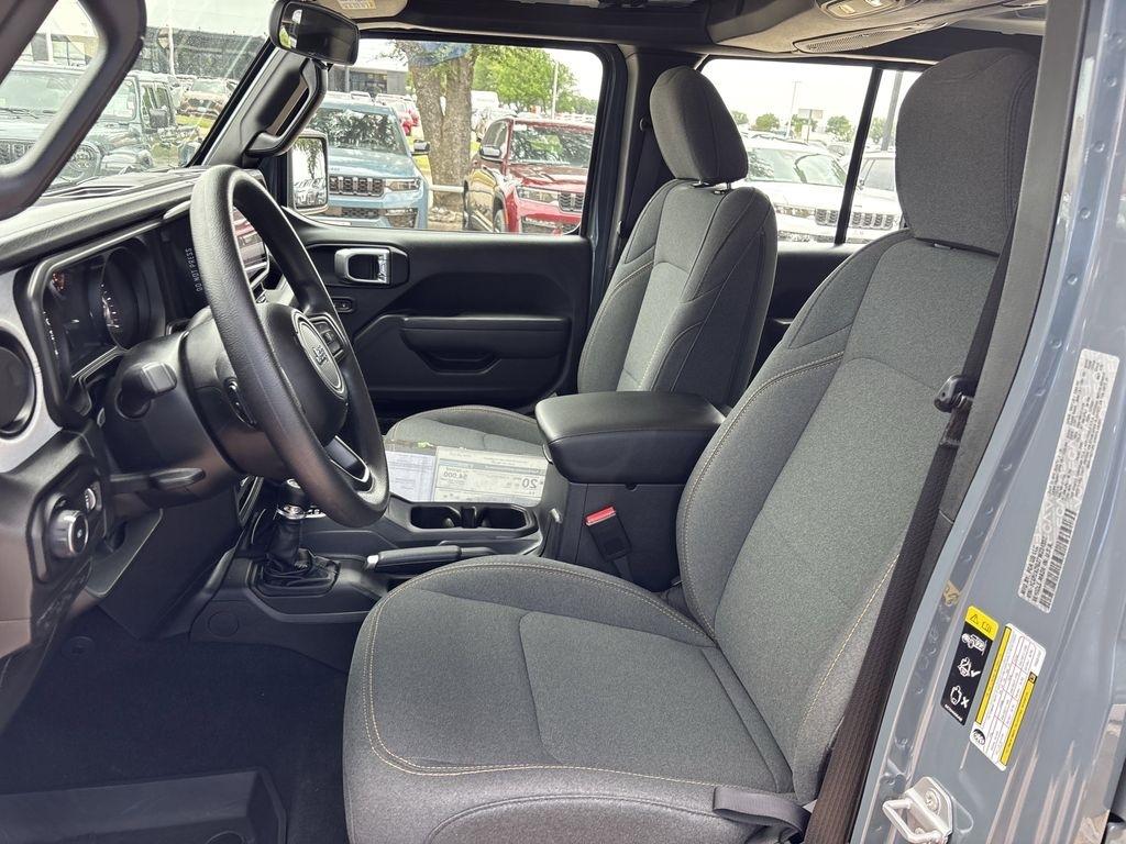 Jeep Wrangler Sport 2026