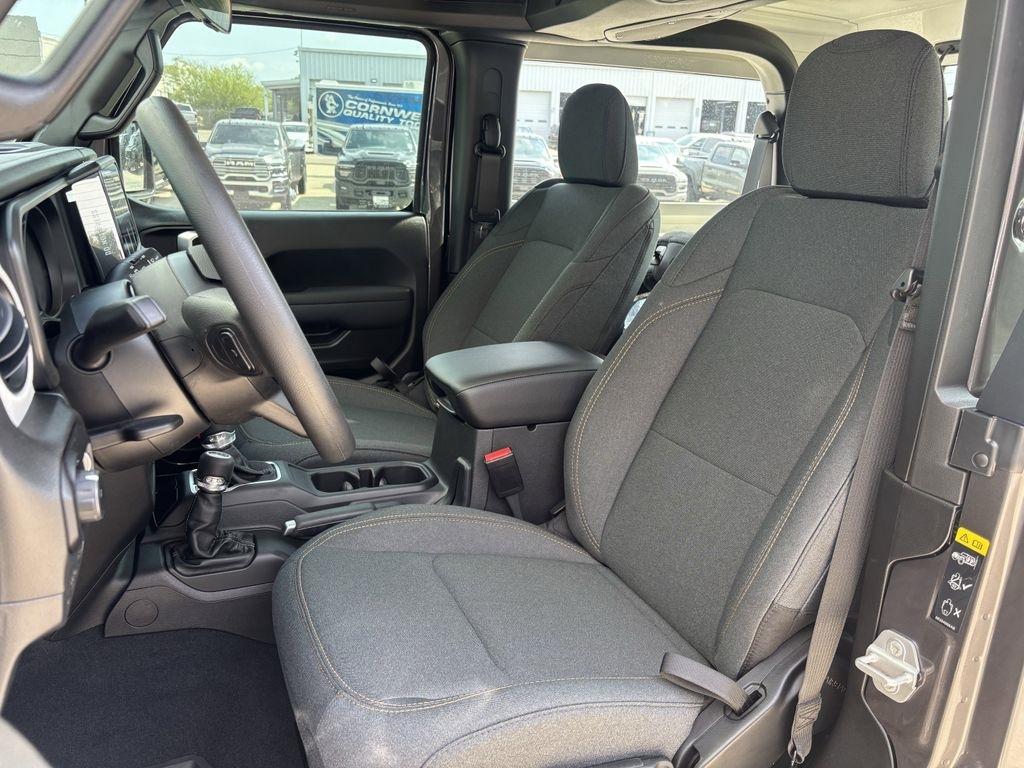 Jeep Wrangler Sport 2026