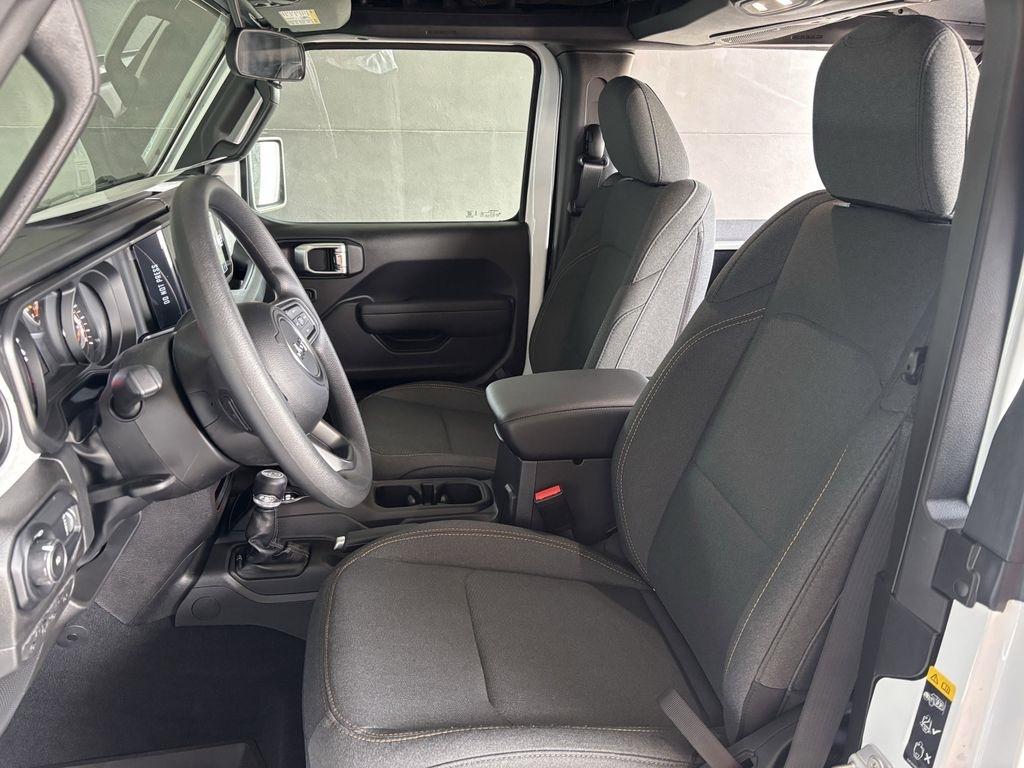 Jeep Wrangler Sport 2026