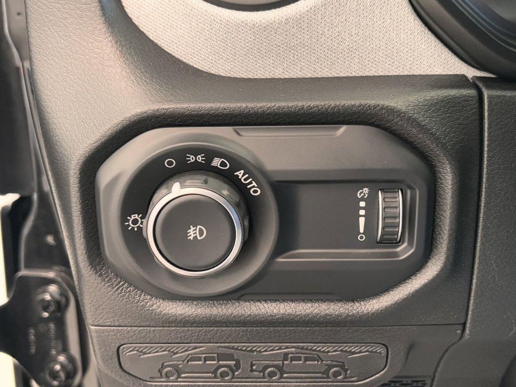 Jeep Wrangler Sport 2024