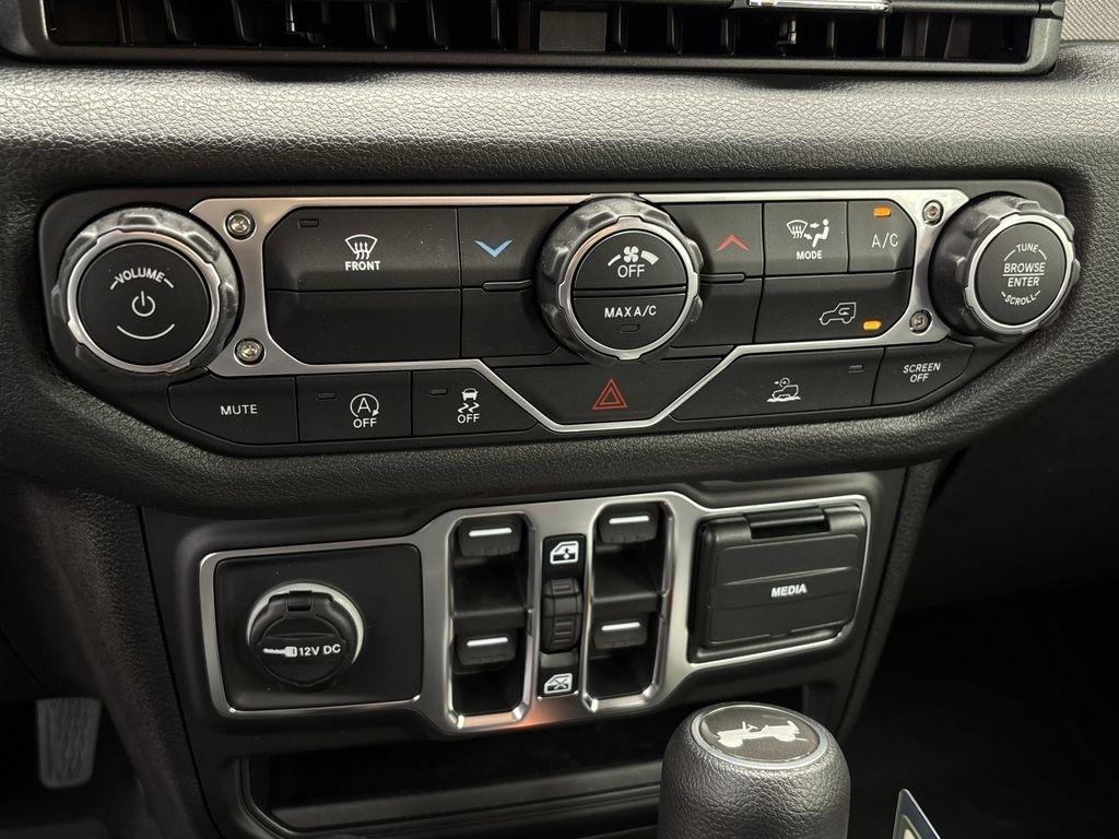 Jeep Wrangler Sport 2026