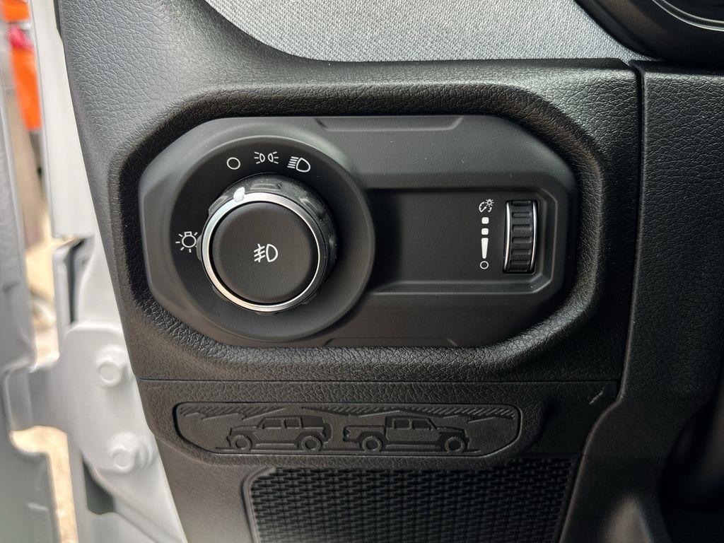 Jeep Wrangler Sport 2026