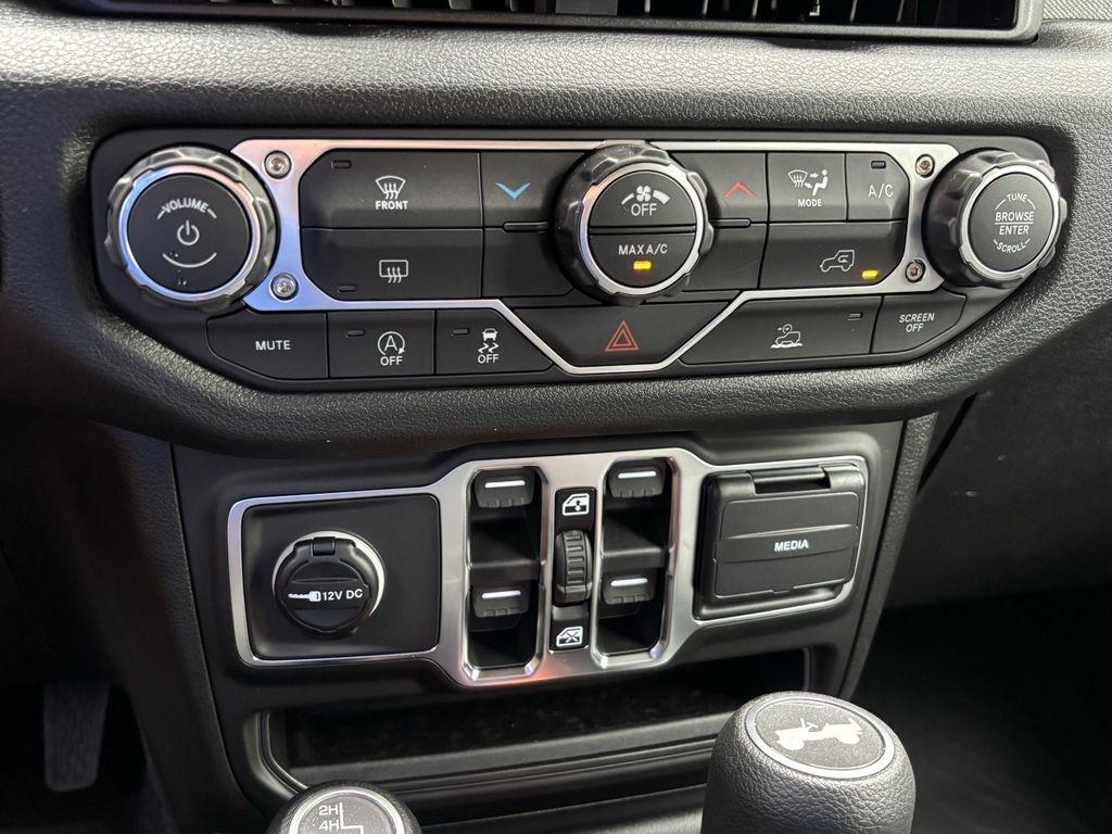 Jeep Wrangler Sport 2026