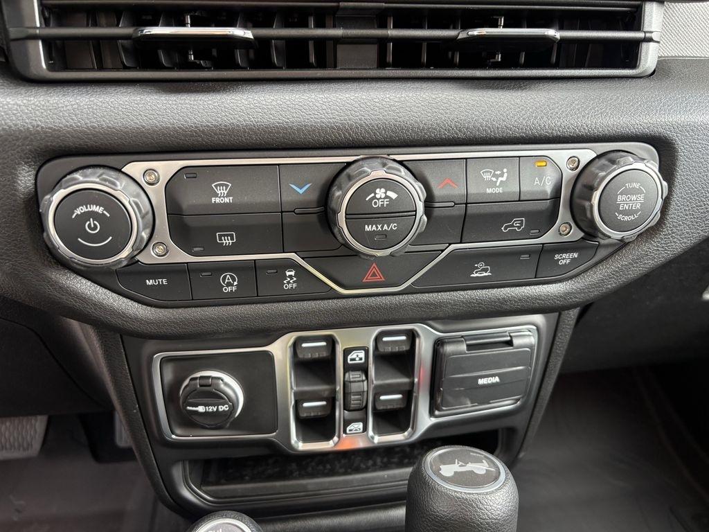 Jeep Wrangler Sport 2026