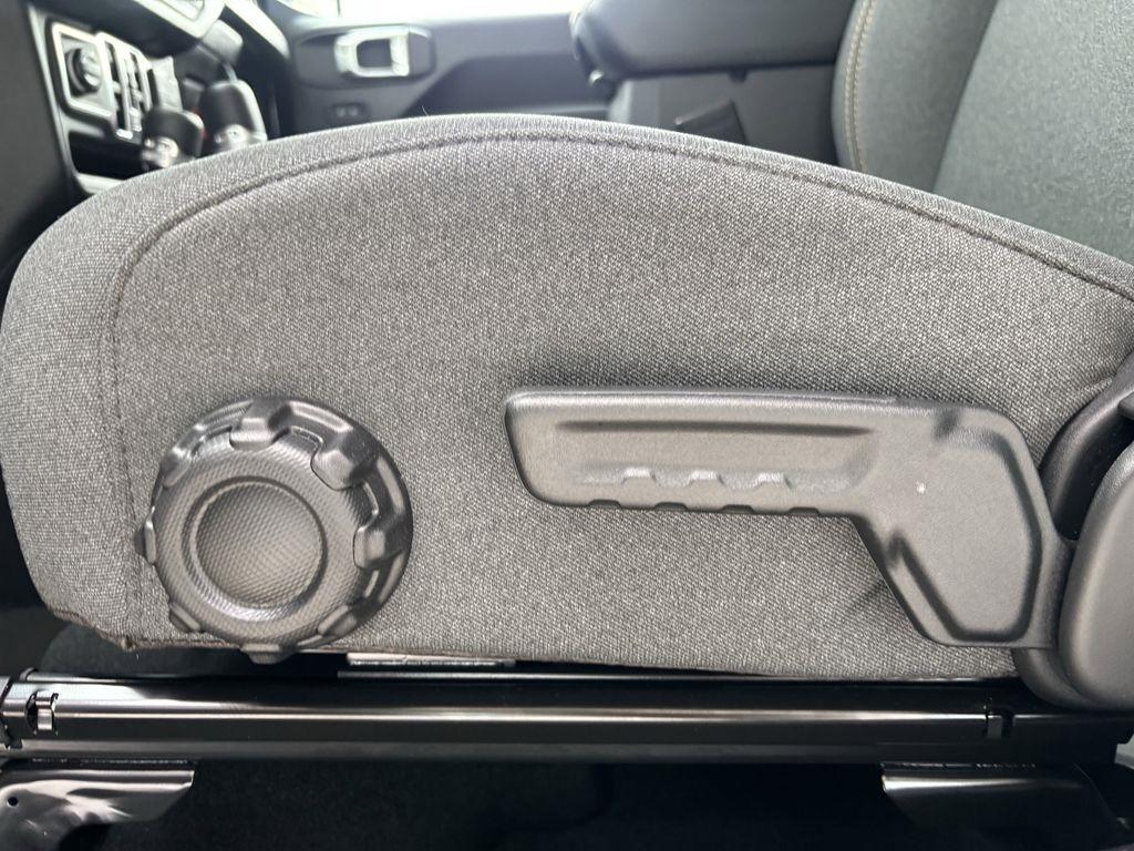 Jeep Wrangler Sport 2026