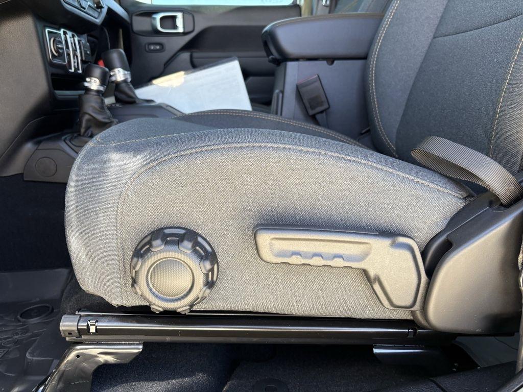 Jeep Wrangler Sport 2026