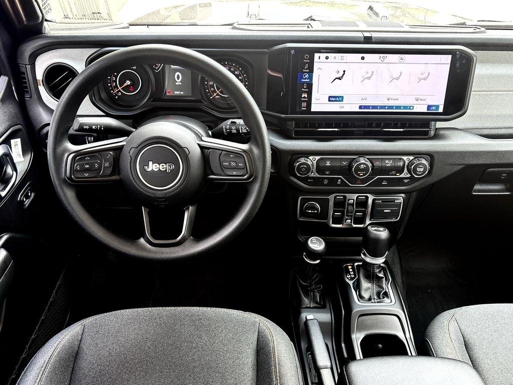 Jeep Wrangler Sport 2026