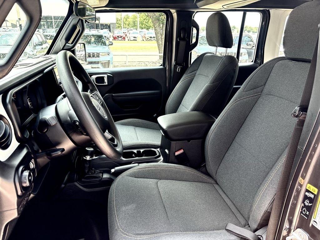 Jeep Wrangler Sport 2026