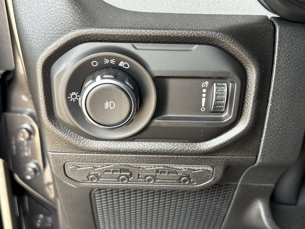 Jeep Wrangler Sport 2026