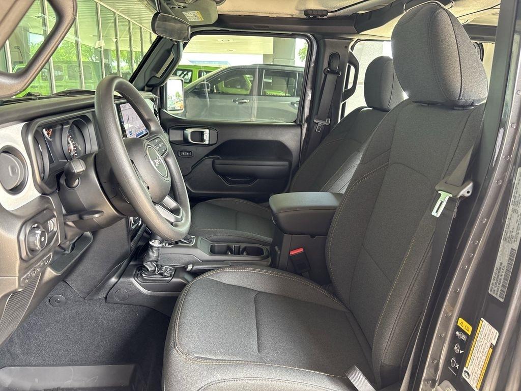 Jeep Wrangler Sport 2026