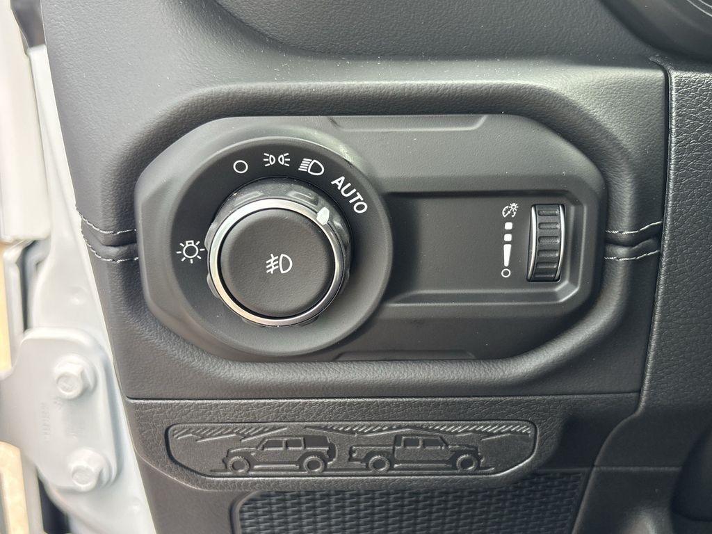 Jeep Wrangler Sahara 2026
