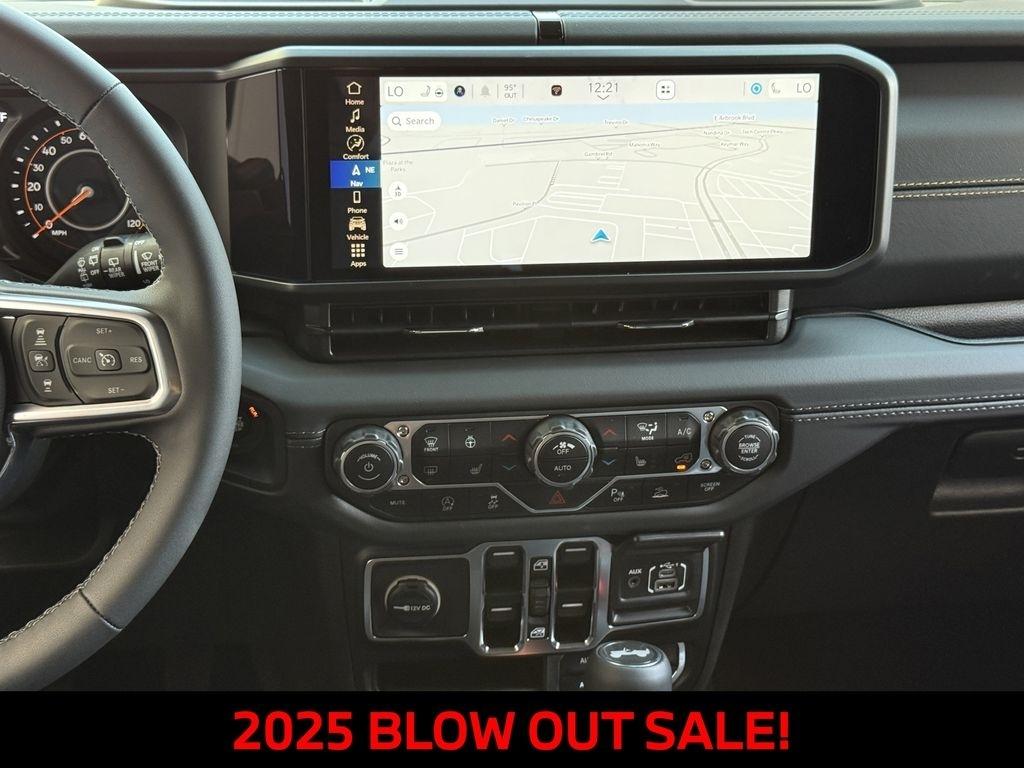 Jeep Wrangler Sahara 2025