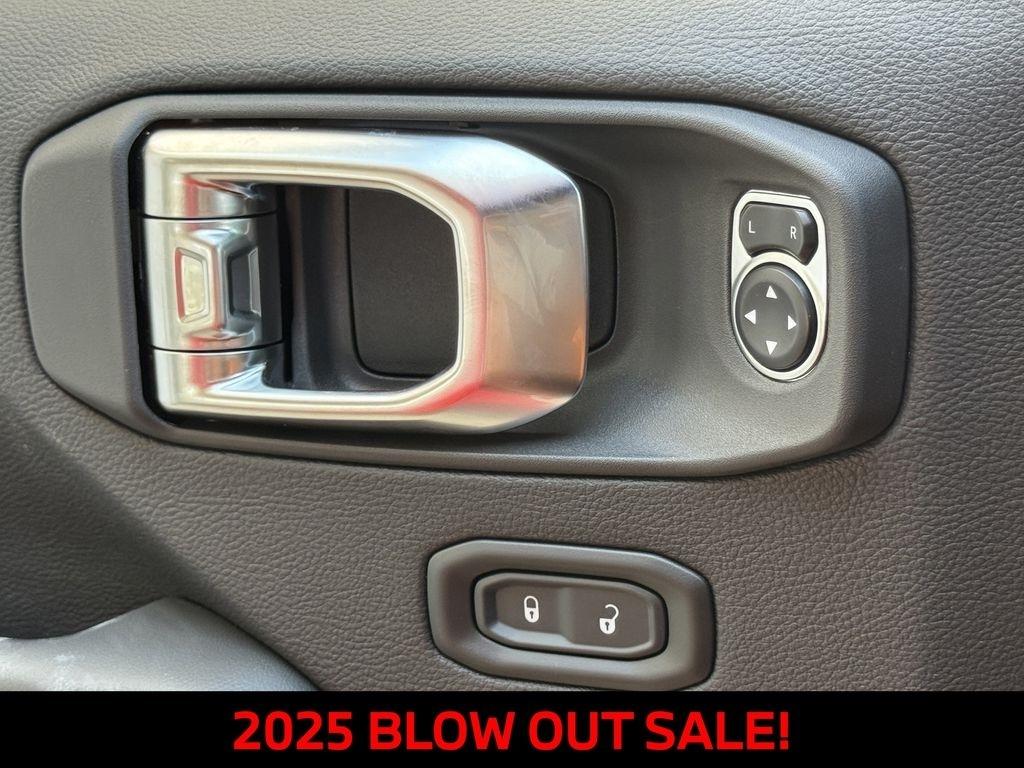 Jeep Wrangler Sahara 2025