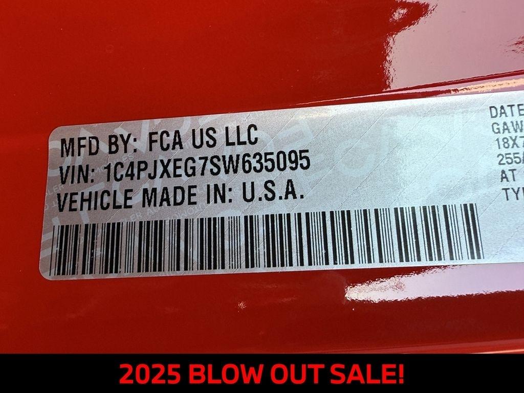 Jeep Wrangler Sahara 2025