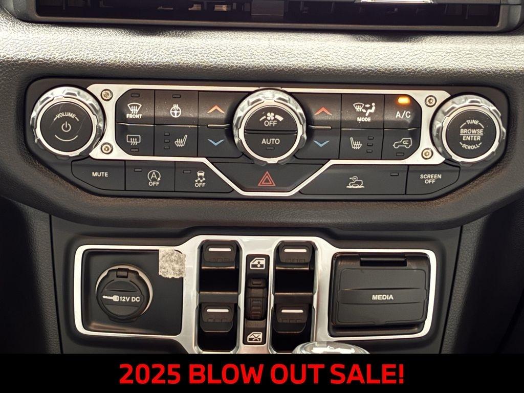 Jeep Wrangler Sport 2025