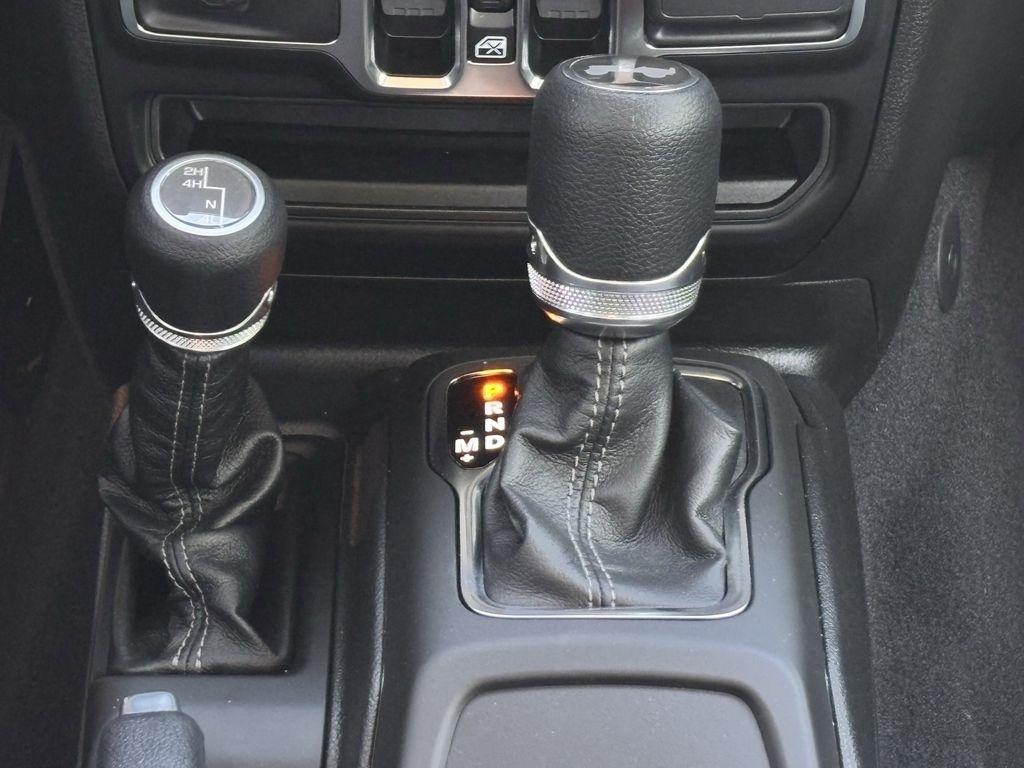 Jeep Wrangler Sport 2025