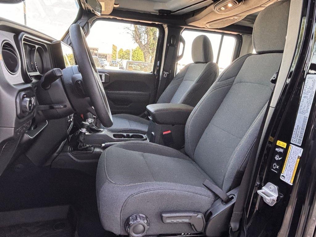 Jeep Wrangler Sport 2025