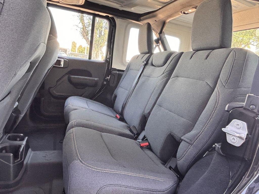 Jeep Wrangler Sport 2025