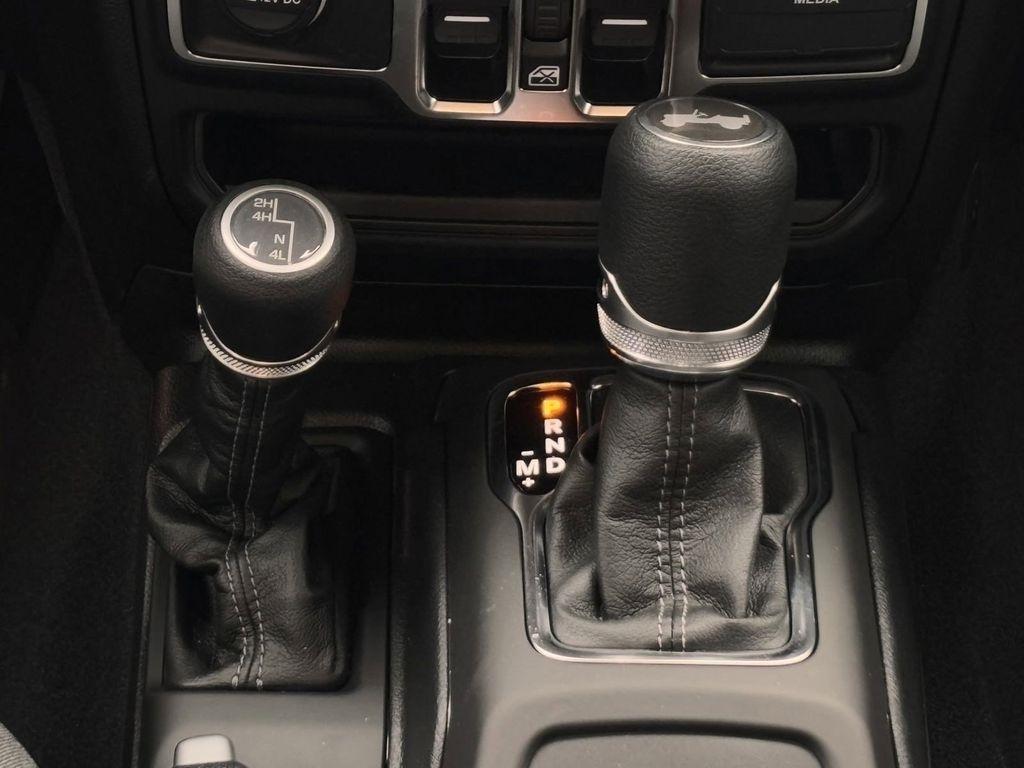 Jeep Wrangler Sport 2025