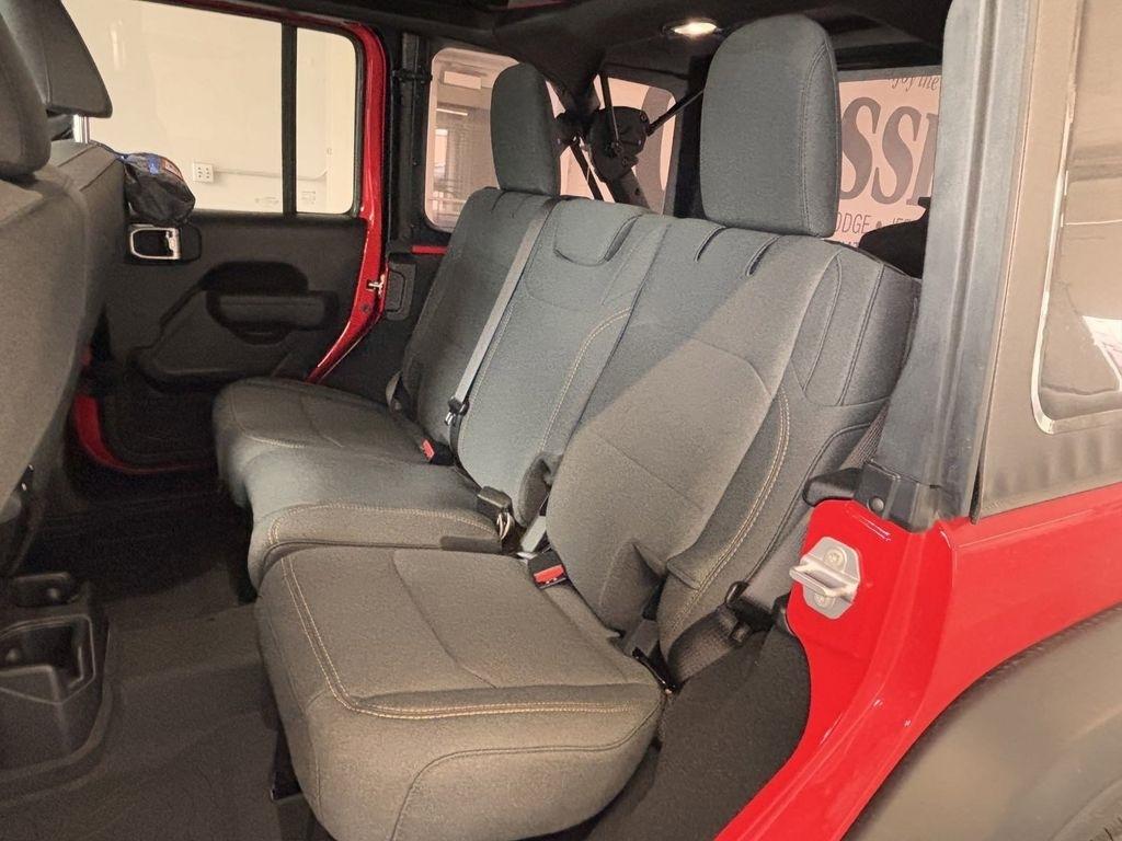 Jeep Wrangler Sport 2025