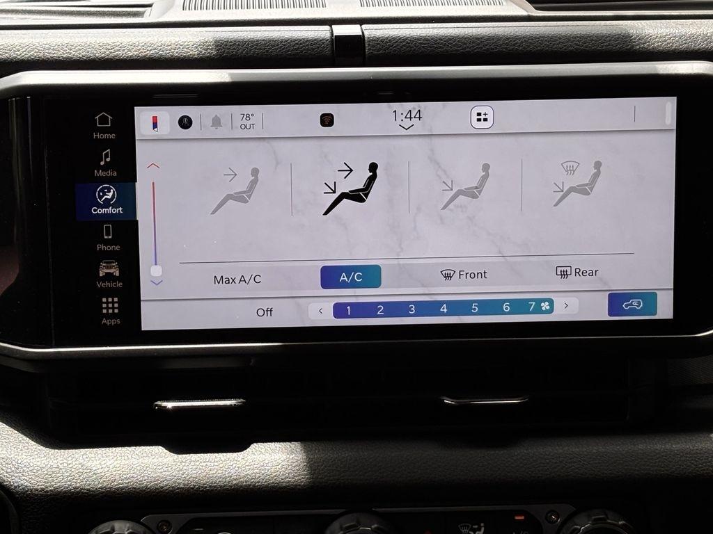 Jeep Wrangler Sport 2025